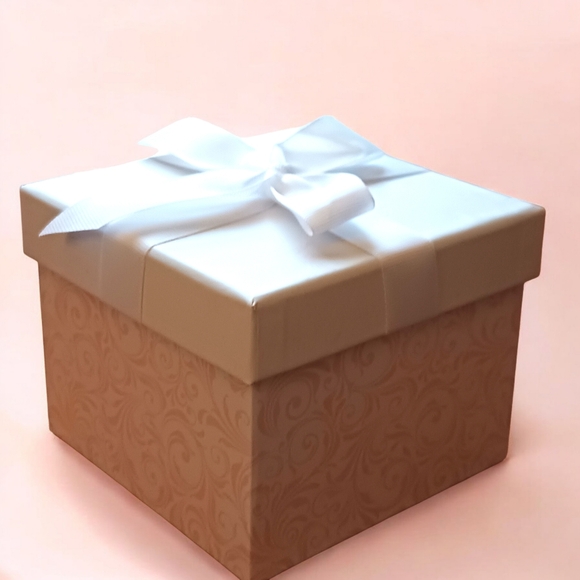 💙Ashland Elegant Pink and White Gift Box 5"×5"×4" NWT - Picture 1 of 7